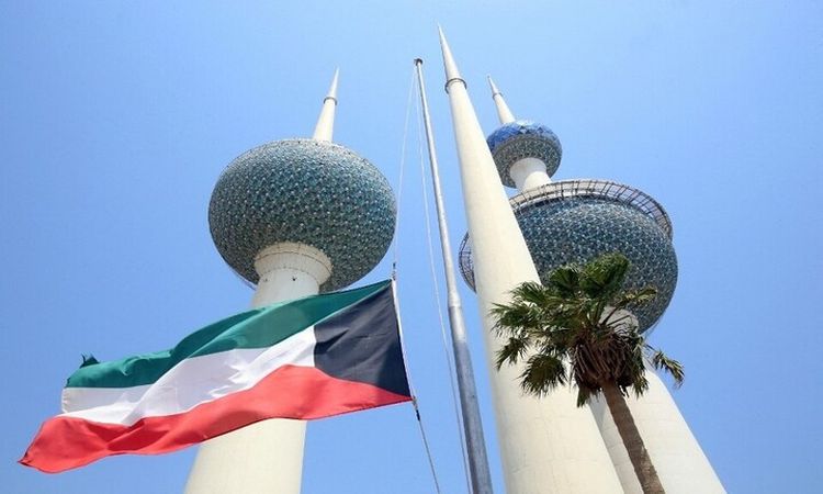 الكويت تفتح أبواب العمل