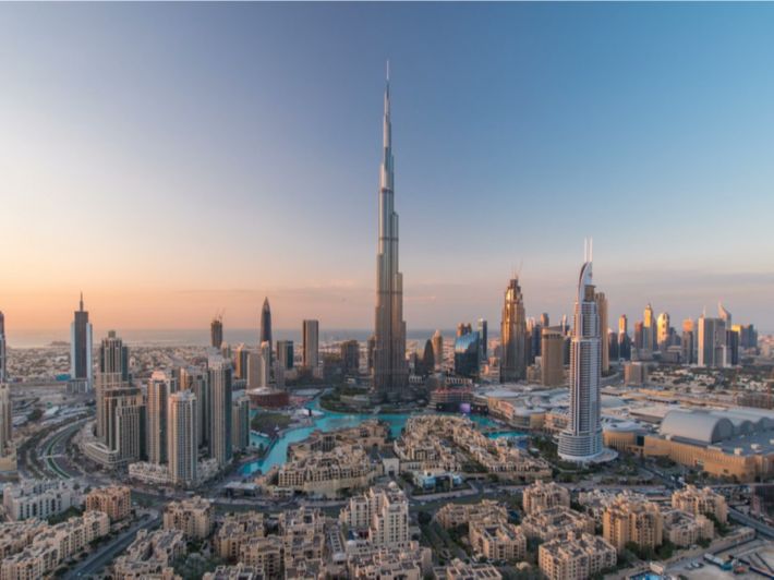 موضوع بالانجليزي عن برج خليفة
